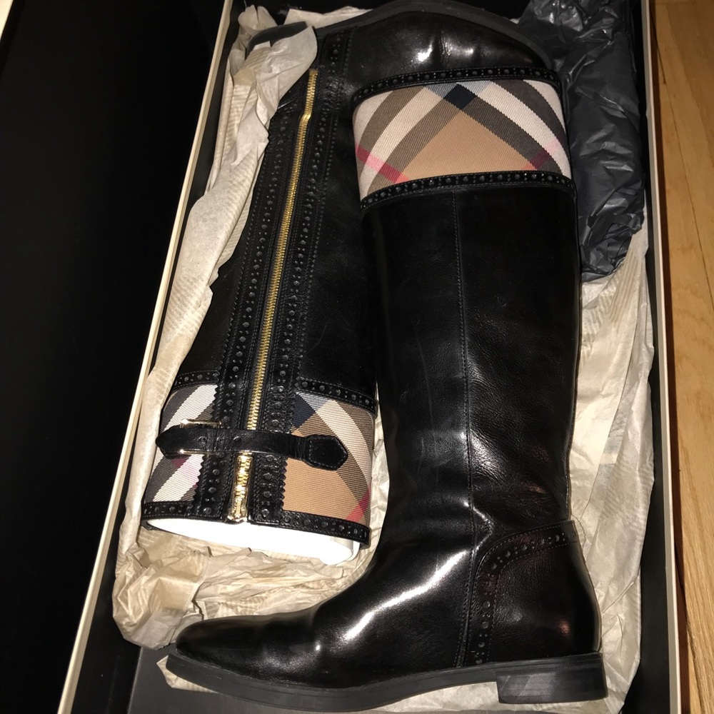Burberry bridle brogue housecheckcolville boot